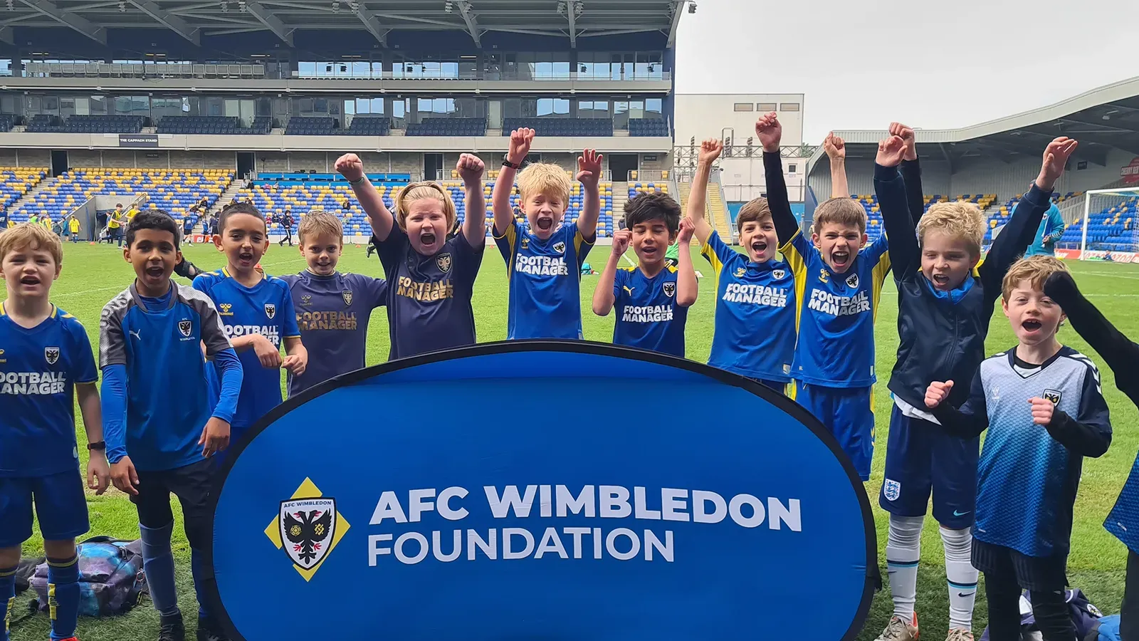 AFC Wimbledon Kit Hub in Kit Revolution