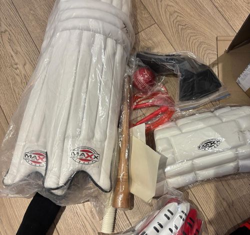 Adult Cricket Equipment - New without Tags (NWOT) condition. 