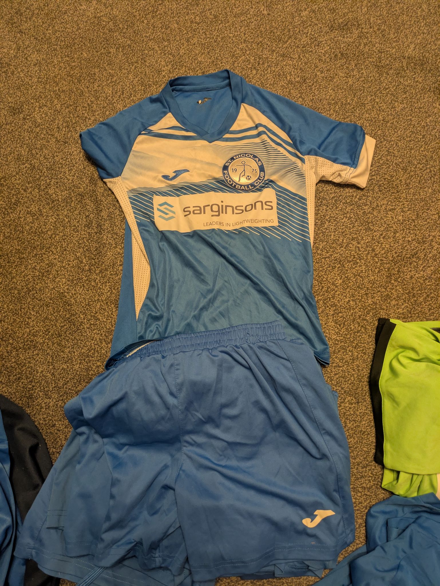 Youth Football Clothing - Size Xs - Match worn condition. 