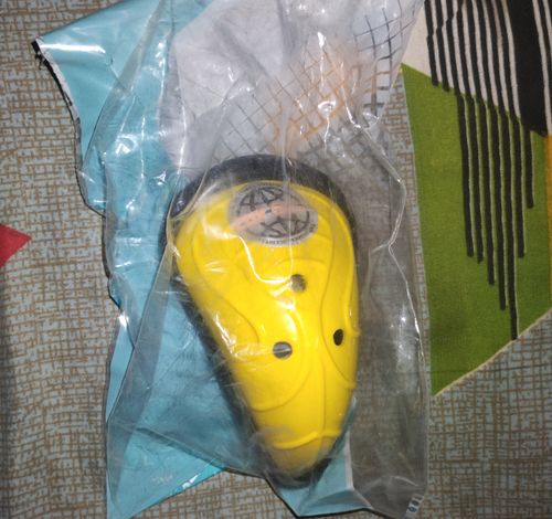 Adult Cricket Equipment - Size Full size - Excellent condition. 