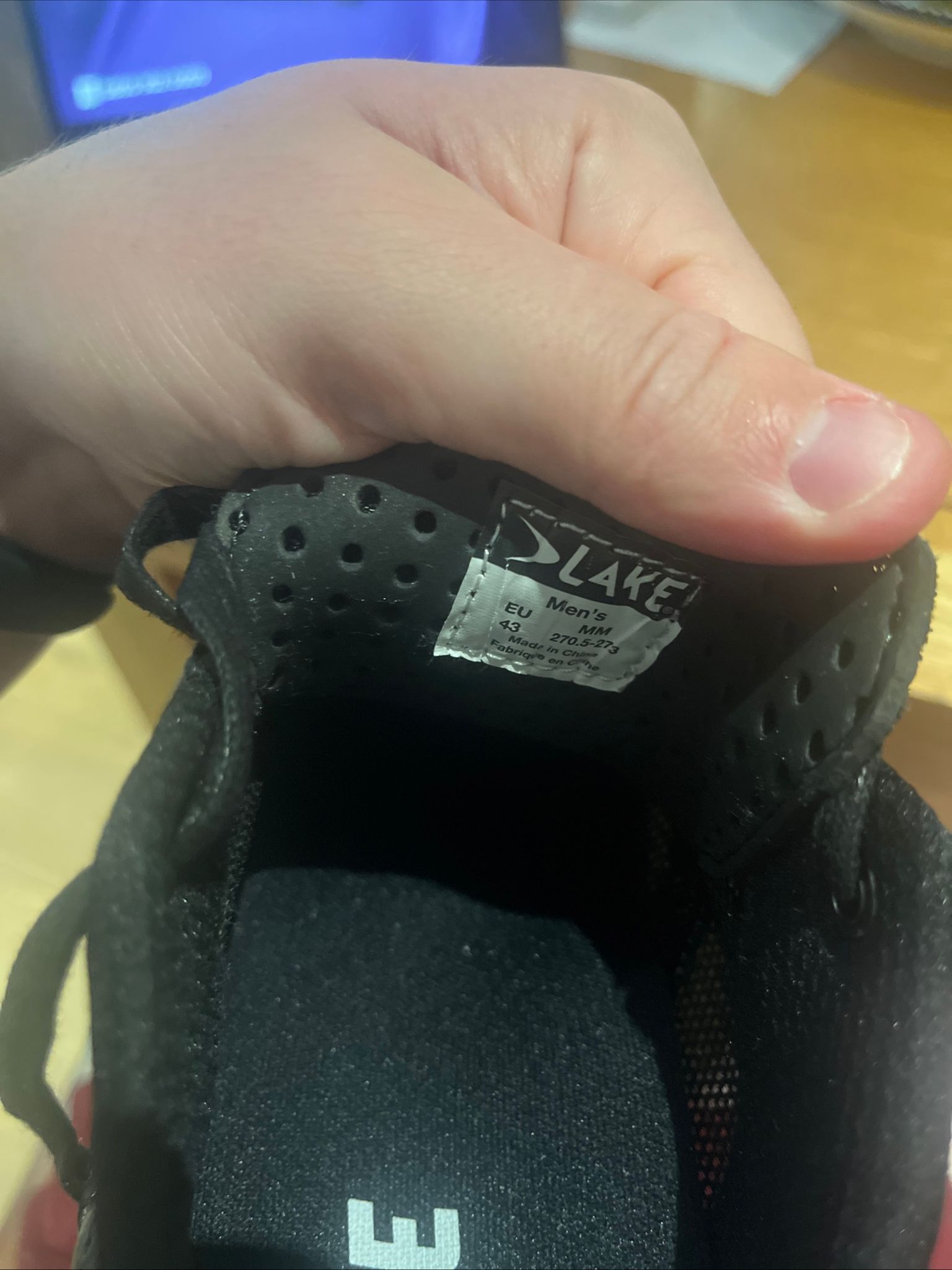 Men Cycling Footwear - Size 43 - New with Tags (NWT) condition. 