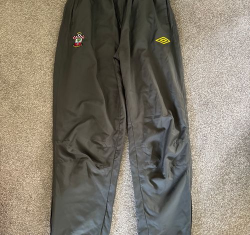 Teens Football Clothing - Size 13-14 - Good condition. 