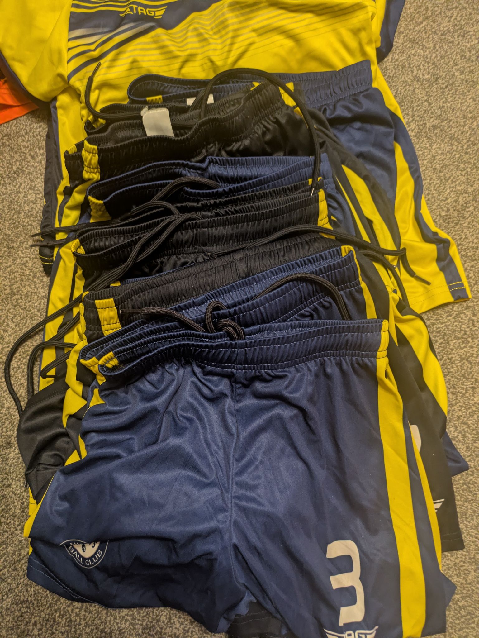 Youth Football Clothing - Size Mixed sizes - Match worn condition. 