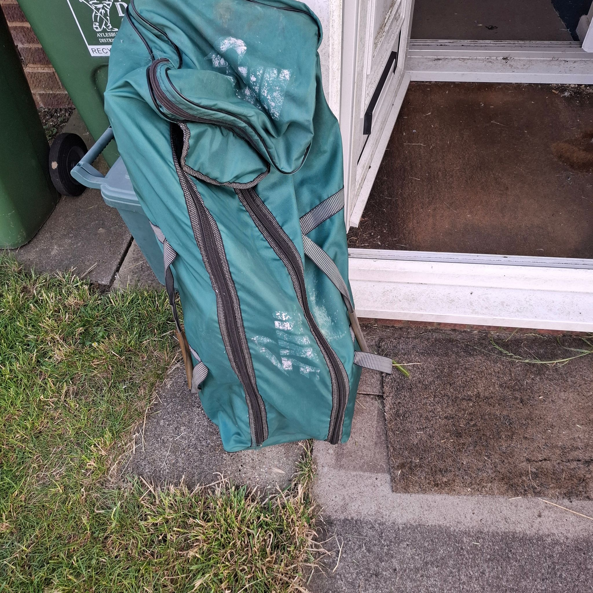 Adult Cricket Equipment - Fair condition. 