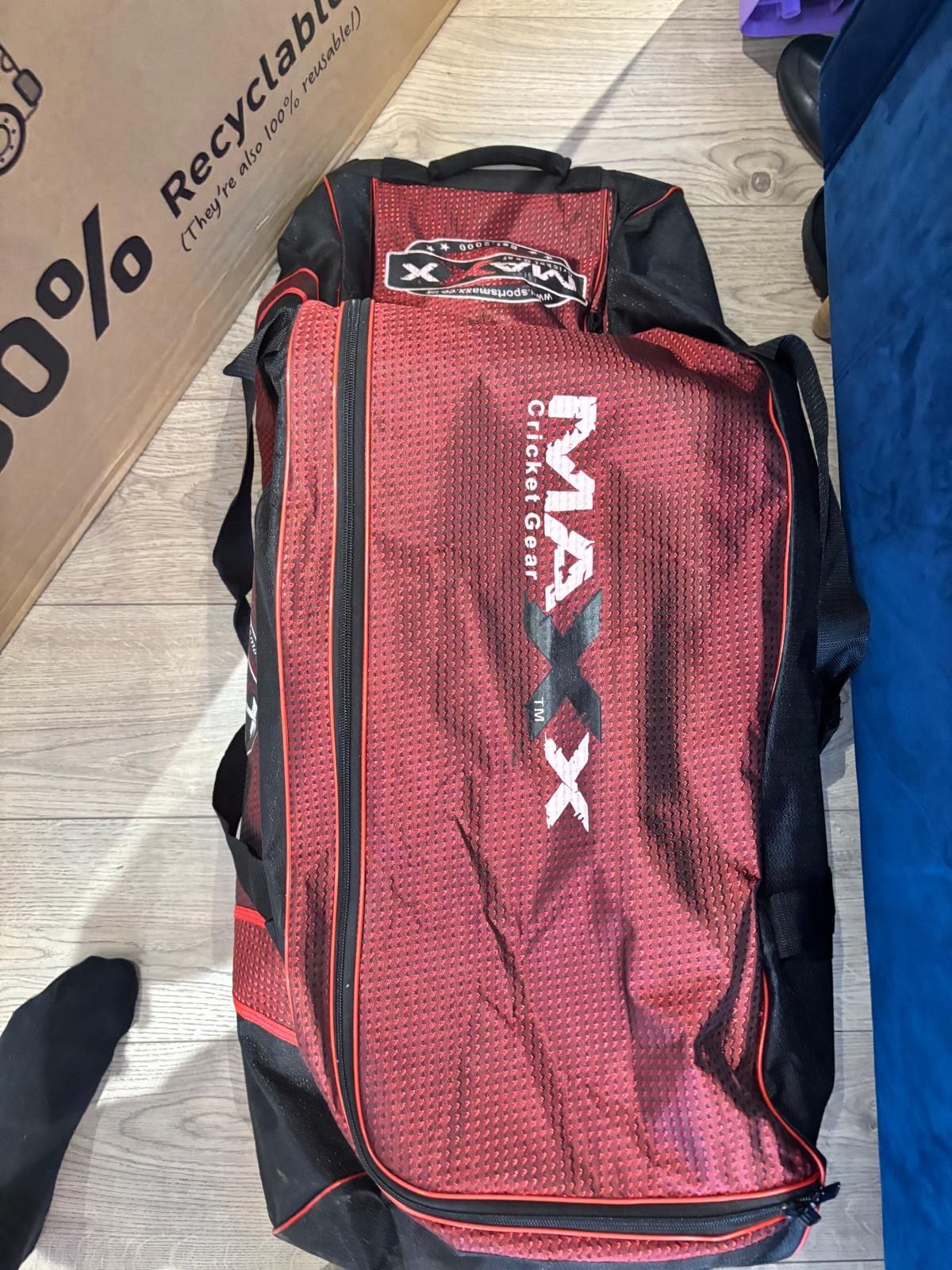 Adult Cricket Equipment - New without Tags (NWOT) condition.