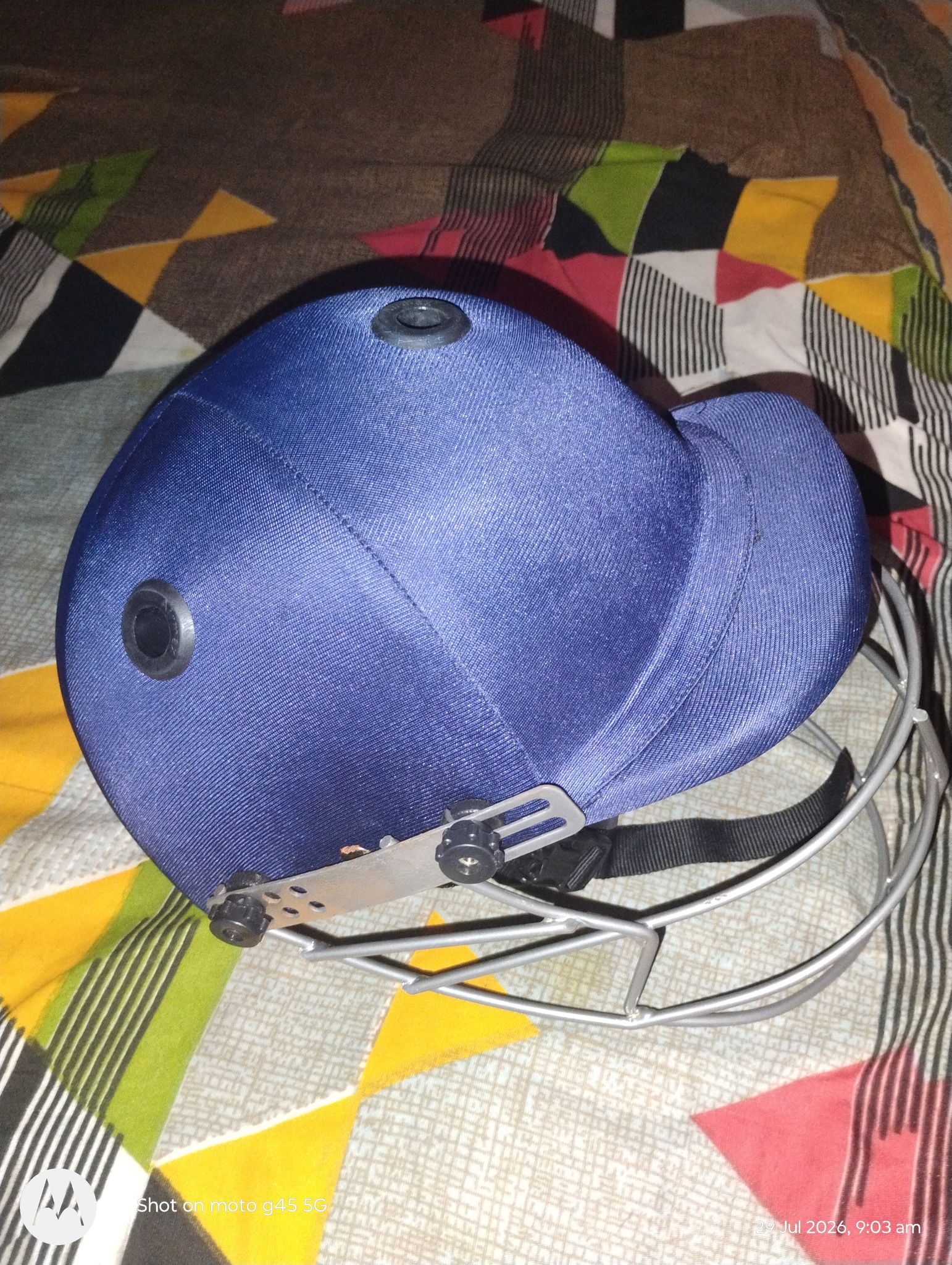 Adult Cricket Equipment - Size Full size - Excellent condition.