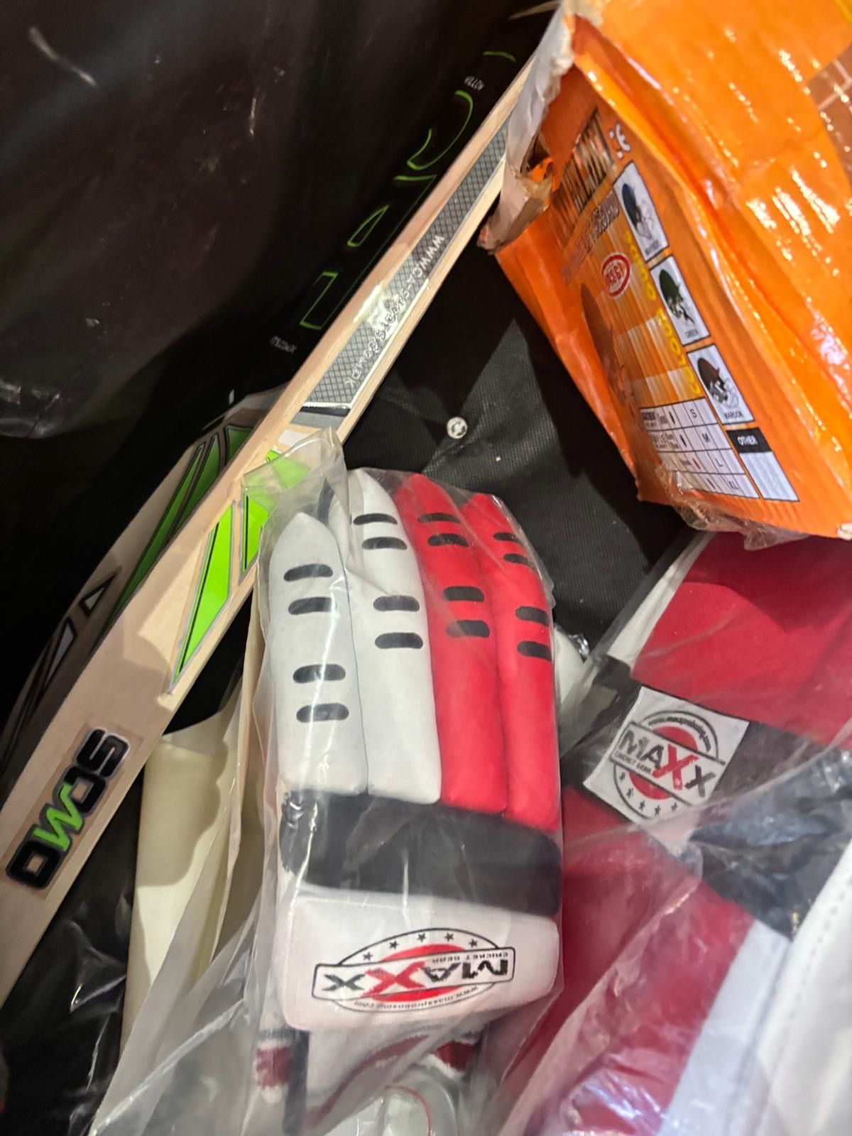 Adult Cricket Equipment - New without Tags (NWOT) condition.